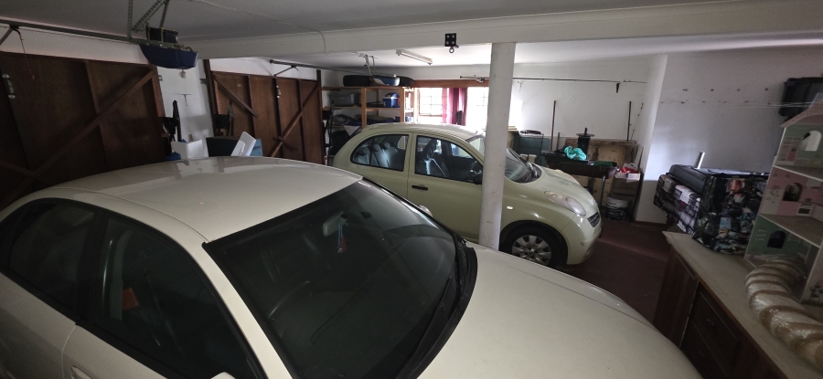 6 Bedroom Property for Sale in Dana Bay Western Cape